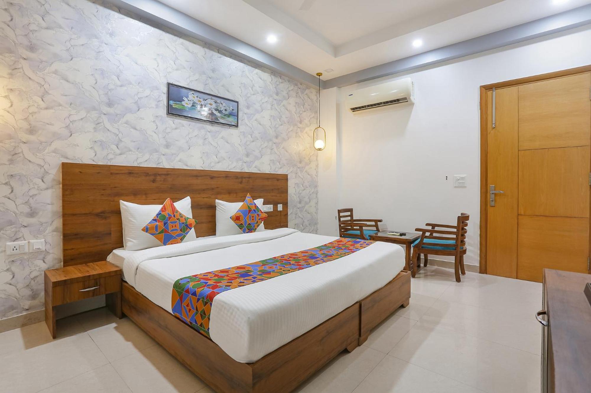 Fabhotel New Journey Hospitality Gurgaon Exterior photo